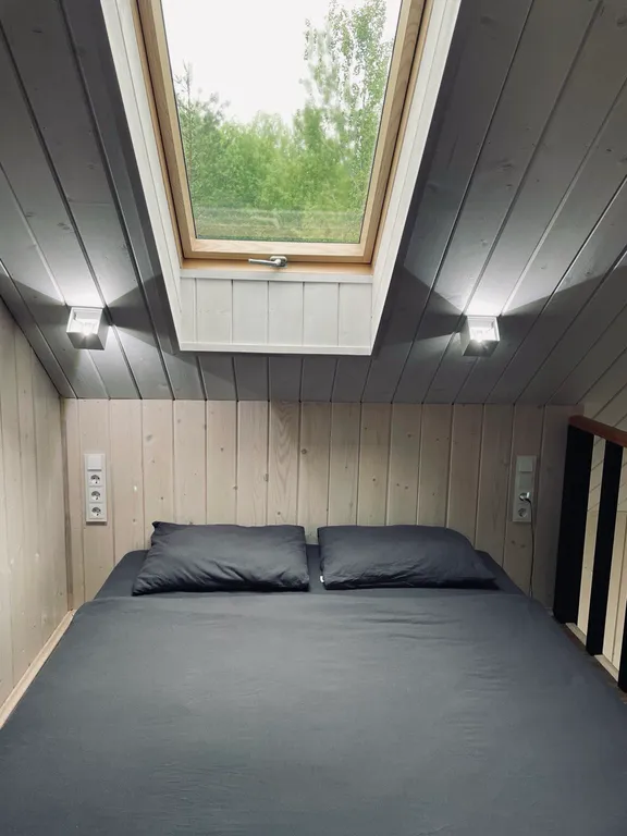 Барни с видом на лес с сауной