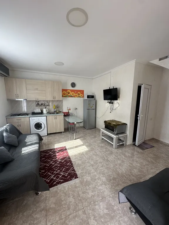 Апартаменты Apollo на море у пляжа с лечебным магнитным песком