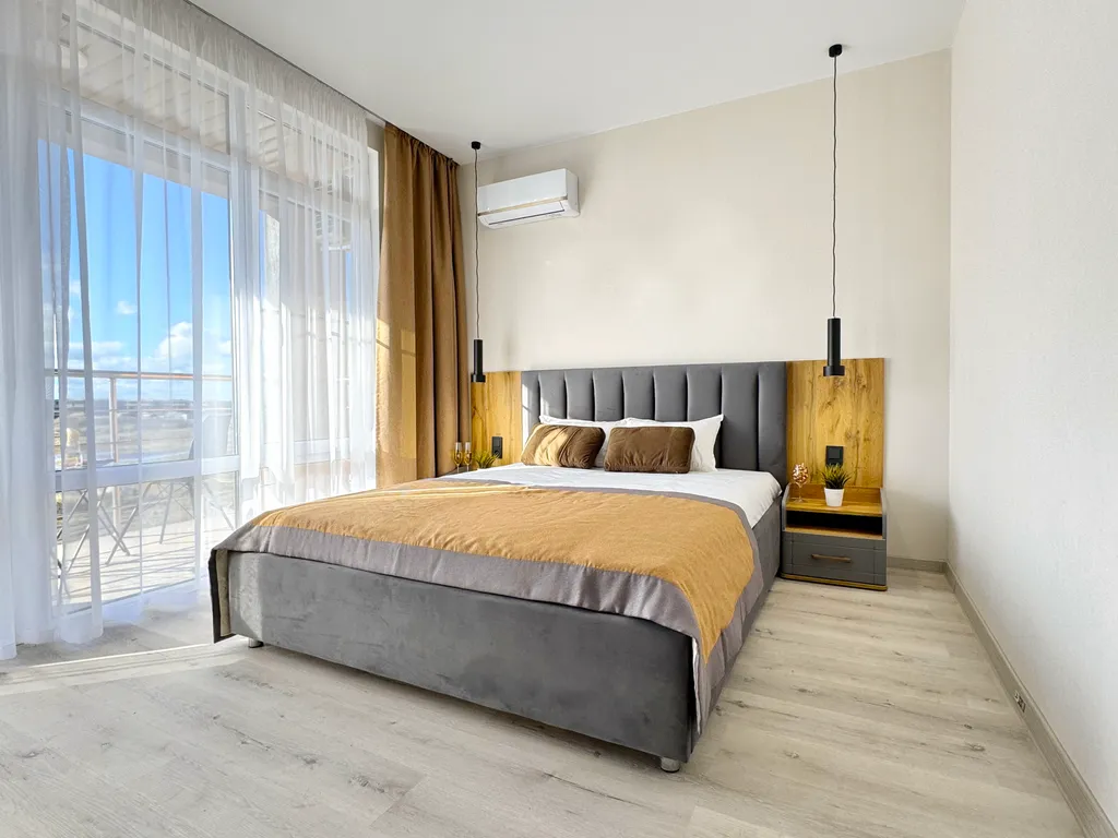 4-комнатная Квартира