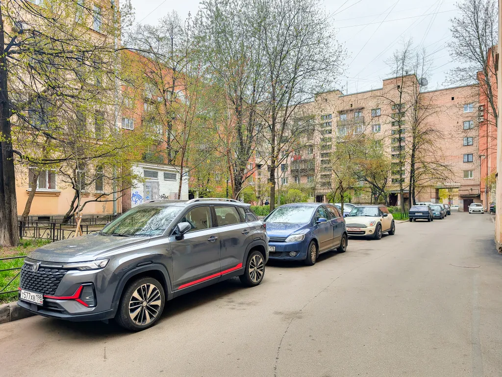 Двухуровневая студия в центре у м Василеостровская, парковка во дворе