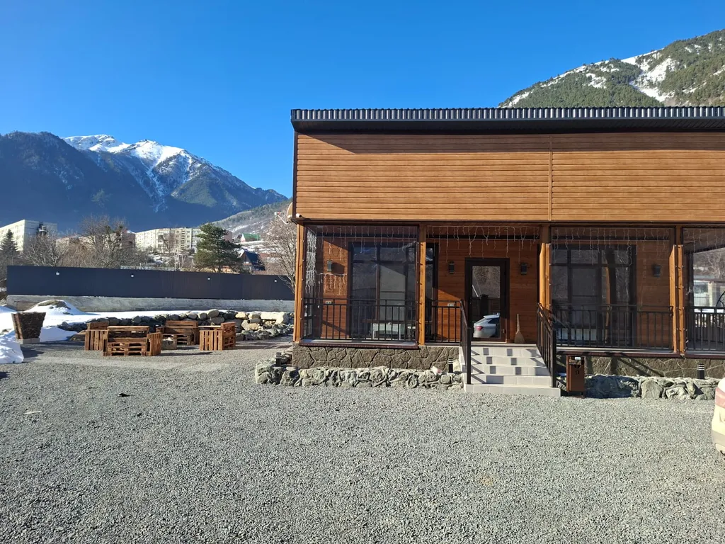 Новый гостевой дом для отдыха в горах