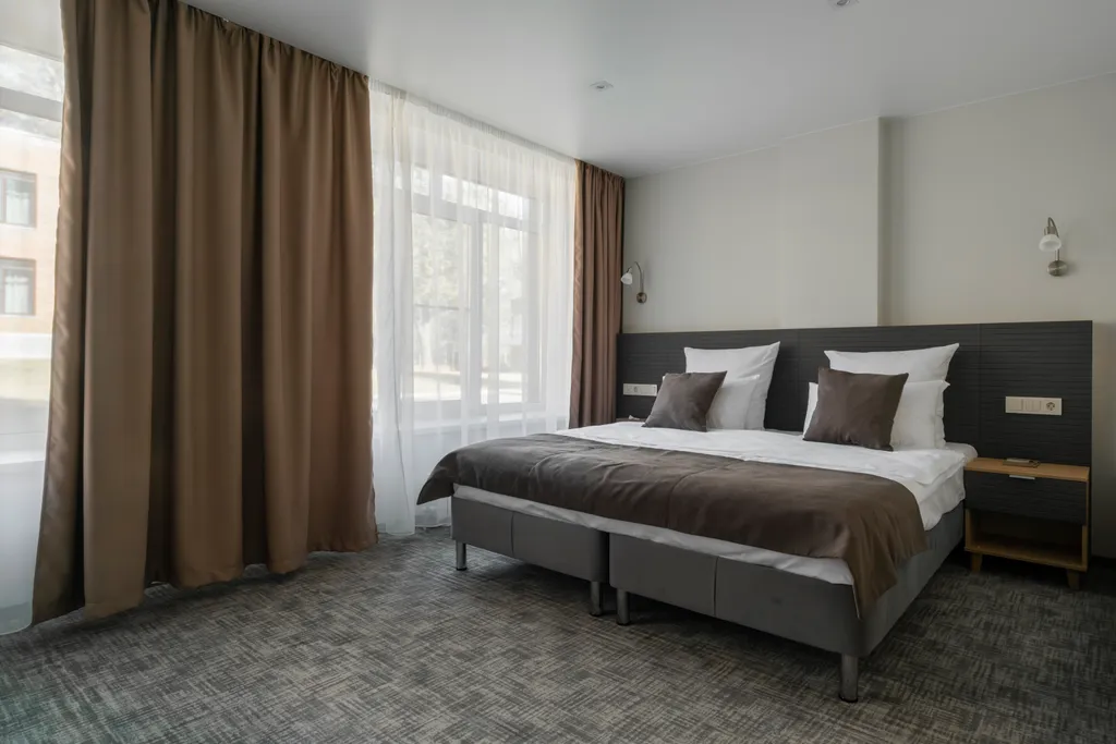 Квартира Двухместный номер Junior с 1 или 2 кроватями — аренда посуточно в Серпухов