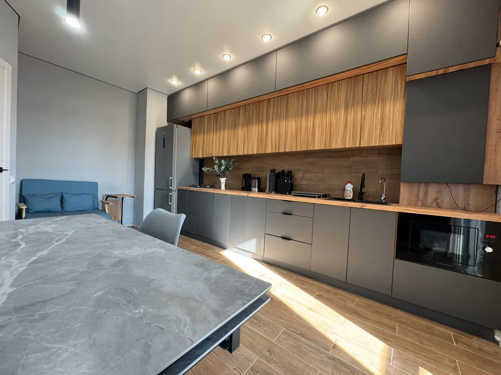 Современная, уютная квартира с видом на море