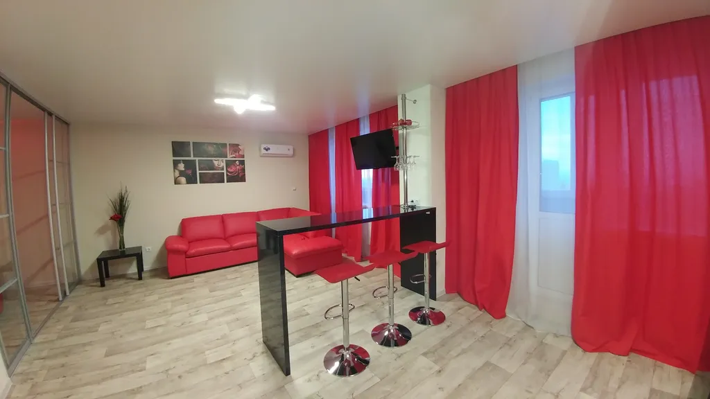 Очень необычная и просторная квартира-студия в центре