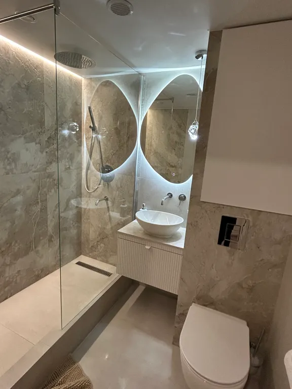 Апартаменты с шикарным ремонтом и удобным расположением