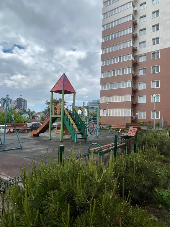 Уютная современная квартира в центре с видом на город и море