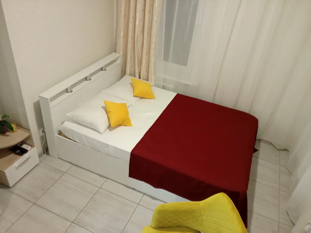 Светлая студия в тихом районе у моря