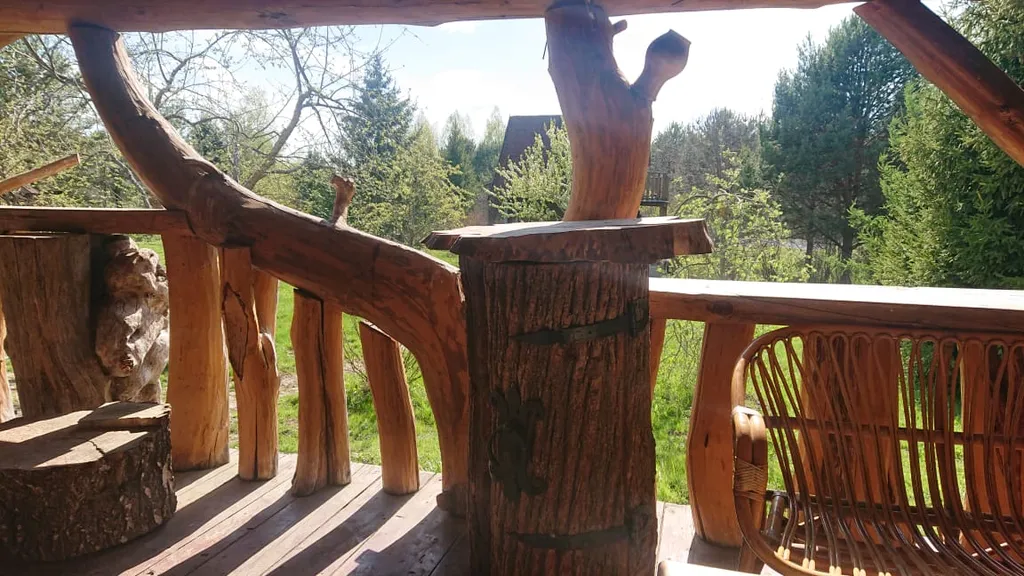 Дом в лесу у озера со всеми удобствами