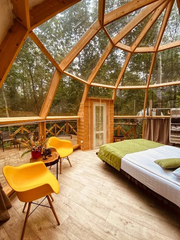 Сфера с балконом