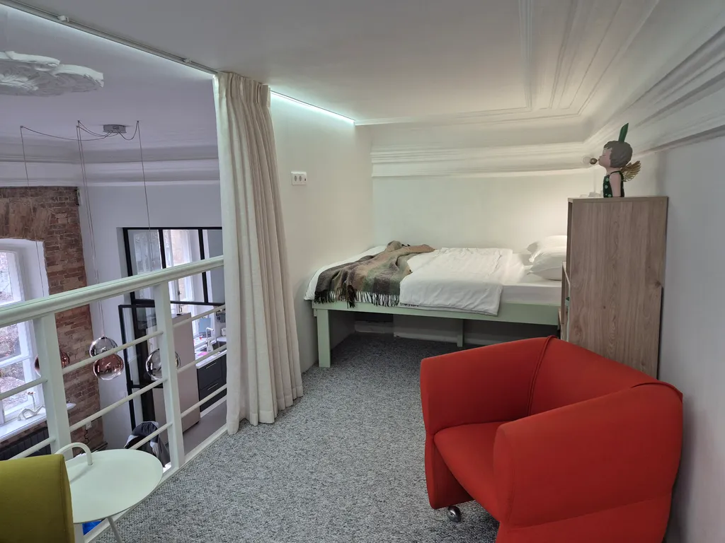 Трехуровневая квартира в историческом доме в центре города