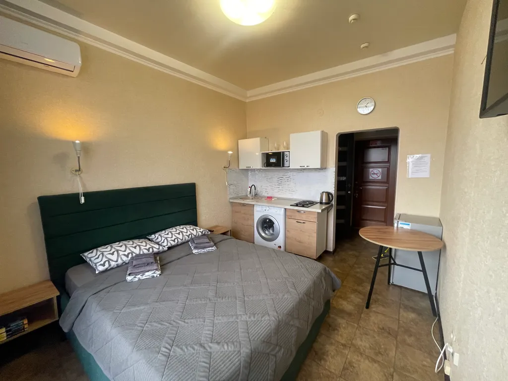 Квартира Уютная квартира студия с балконом и видом на море — Сочи