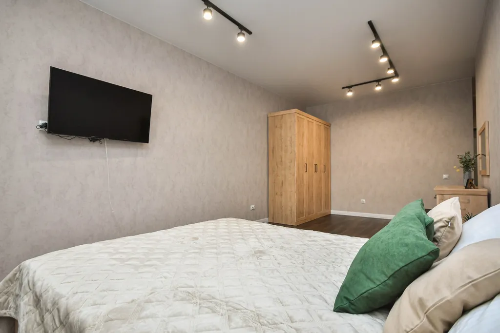 Комфортная современная квартира в центре Взлетки