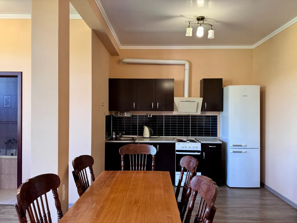 3-этажный дом с садом недалеко от моря