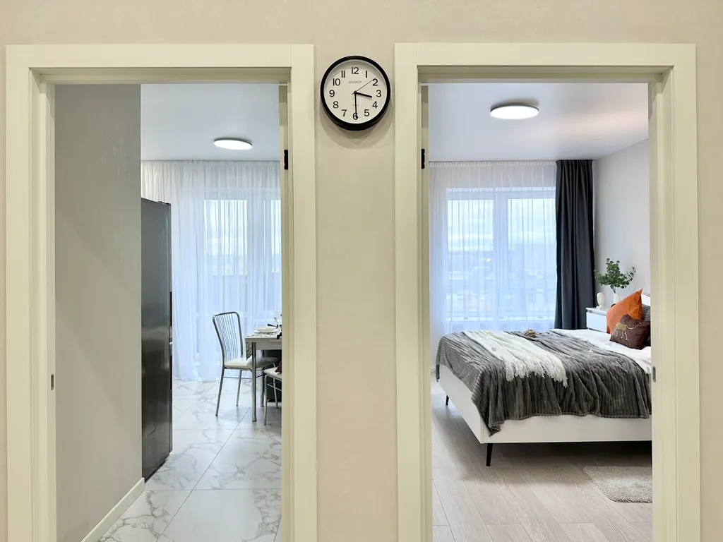 Светлая 1-комнатная квартира с дизайнерским ремонтом