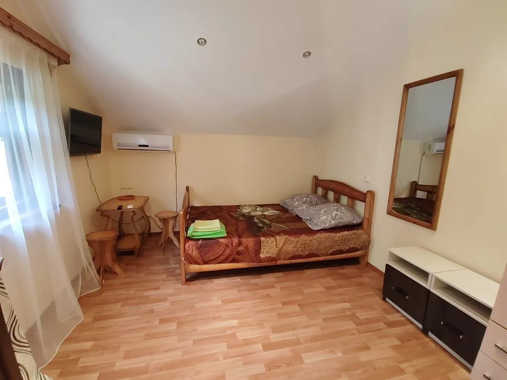 Дом в горах с видом на море