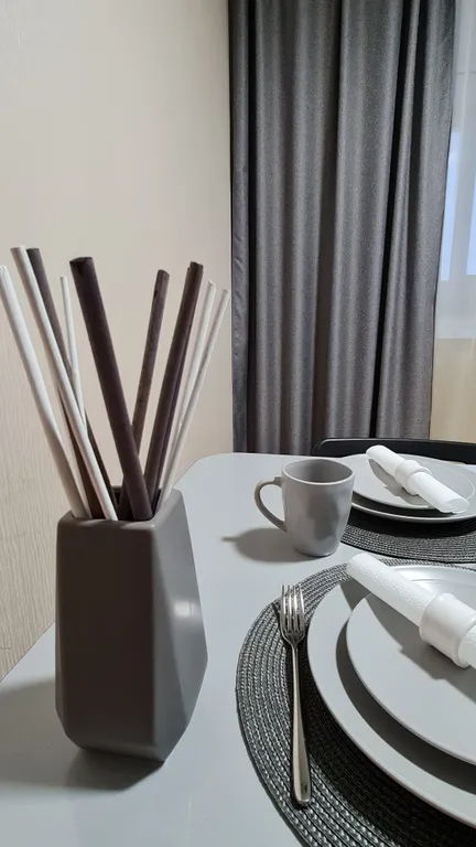 Светлая двухкомнатная квартира с евро ремонтом в многоэтажном доме