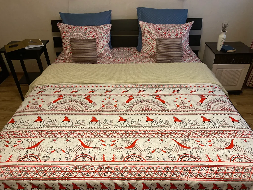 Через дорогу от ЛетоЛето Яркая 1+ квартира