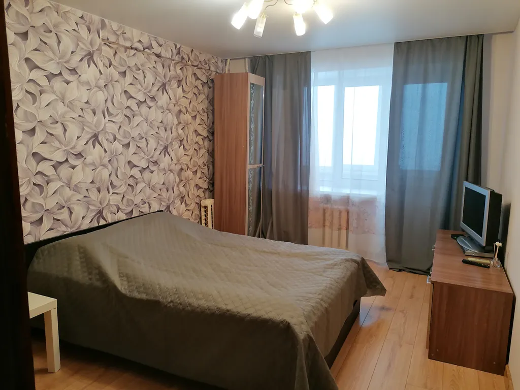 Квартира напротив вокзала