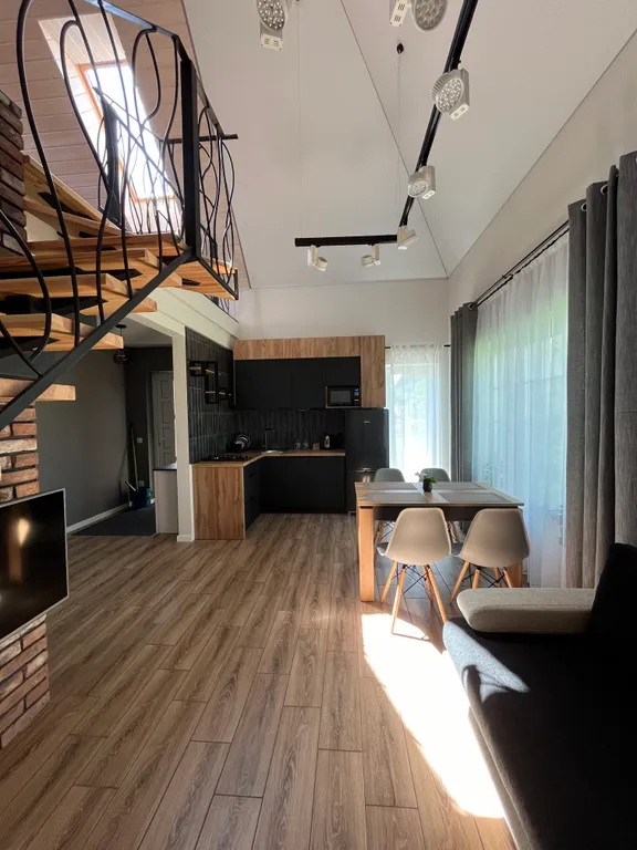 Уютный новый дом недалеко от центра