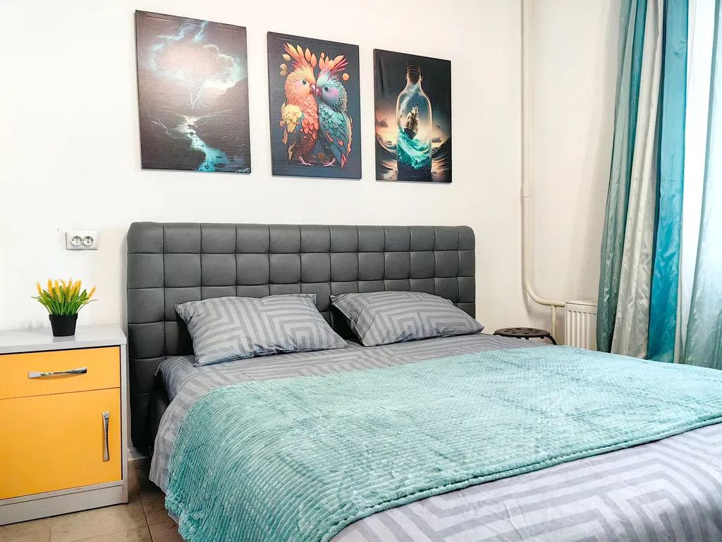 Евродвушка Дельфины Попугаи