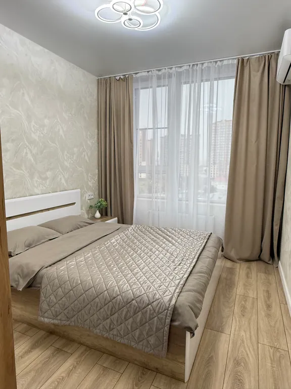 Красивая квартира в современном ЖК Атмосфера — аренда посуточно в Астрахань