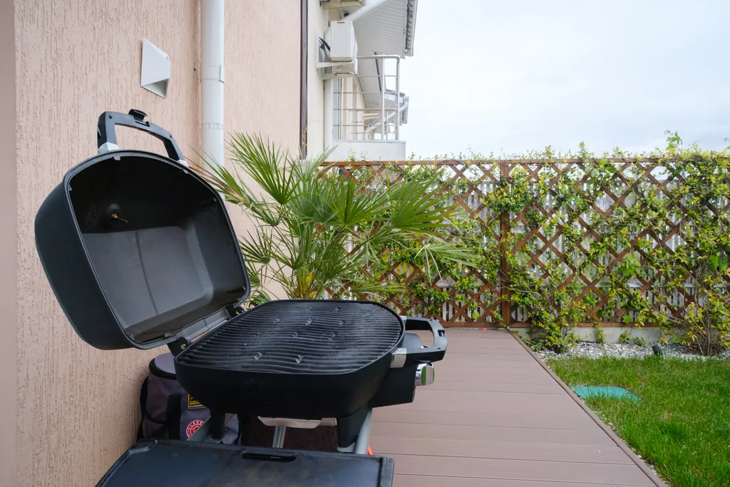 Семейный дом с территорией и видом на море