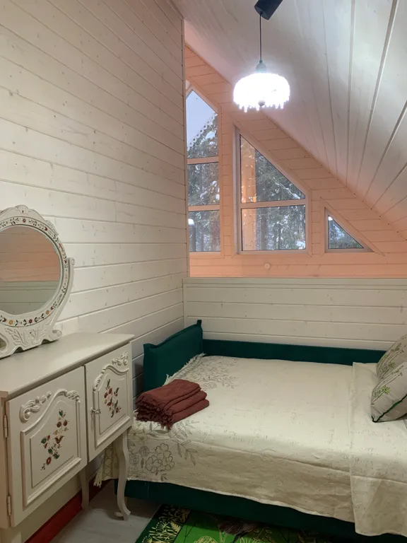 Красная Матрешка - глэмпинг в лесу