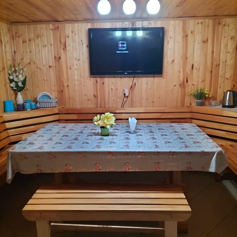 Дом коттедж в черте города