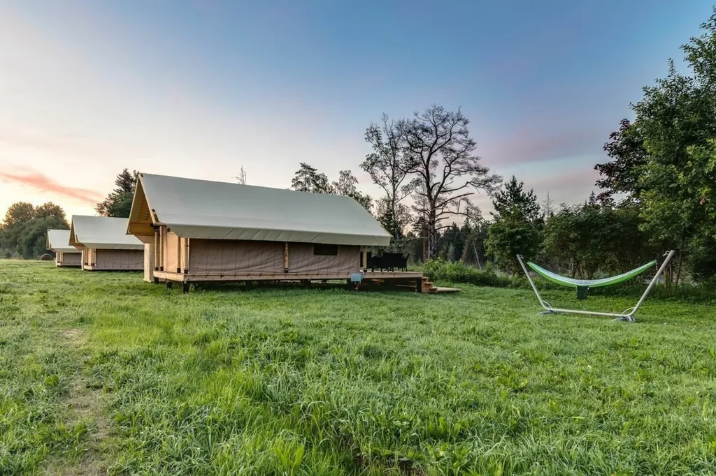 Коттедж Коттедж Шатер комфорт — Луга