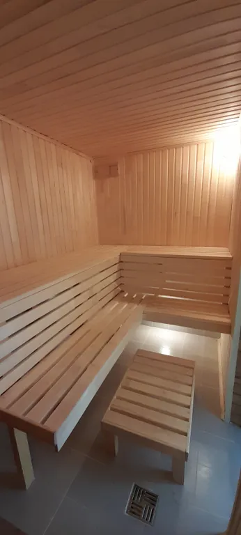 Коттедж Домик для отпуска с баней на дровах и уличным бассейном — Зеленоградск