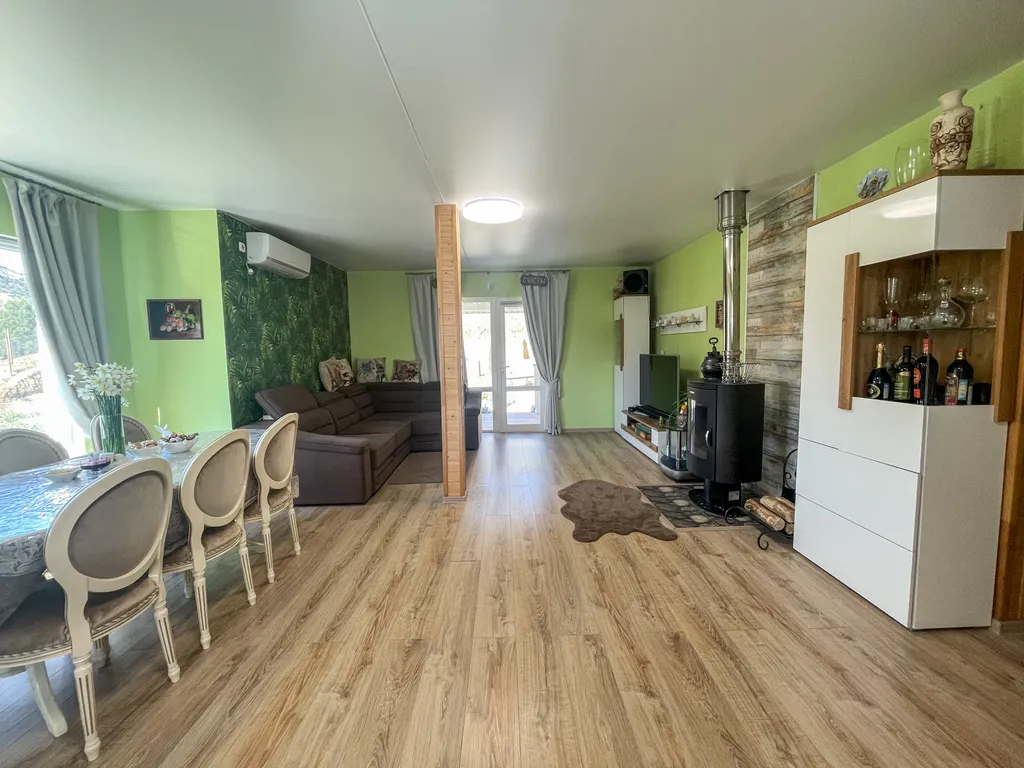 Уютный дом недалеко от моря