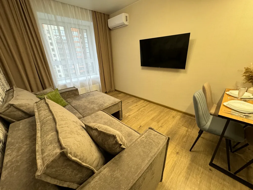 Квартира рядом с тц Арена,леруа мерлен, близко до Аэропорта