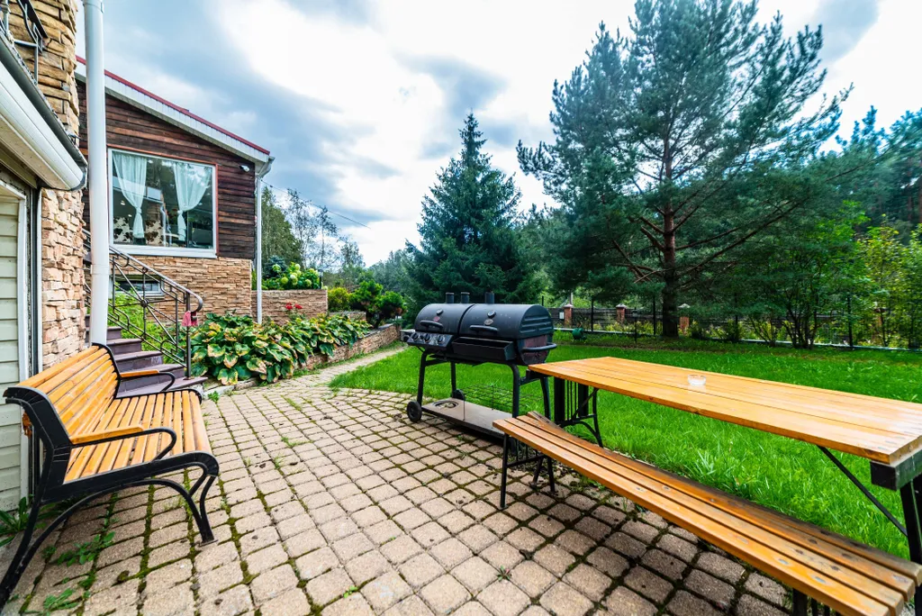 Дом в Красногорске с бассейном и сауной