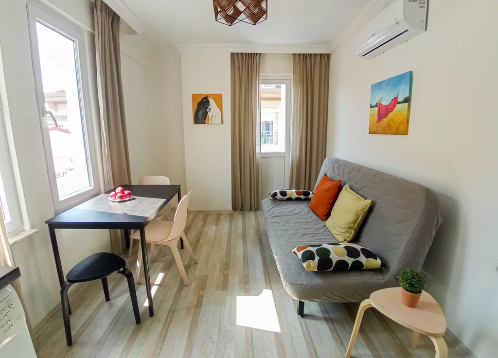 Уютная 1-комнатная квартира в 7 минутах от пляжа Клеопатра