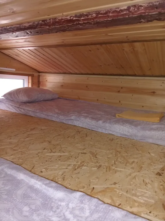 Уютный дом на берегу озера в Мочохе