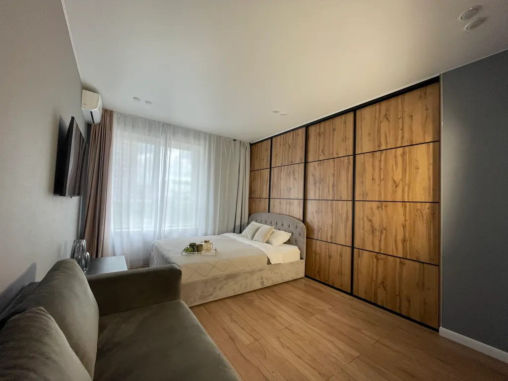 Уютная светлая квартира с большими окнами