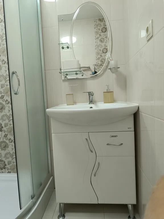 Уютная квартира в живописном месте рядом с аэропортом.