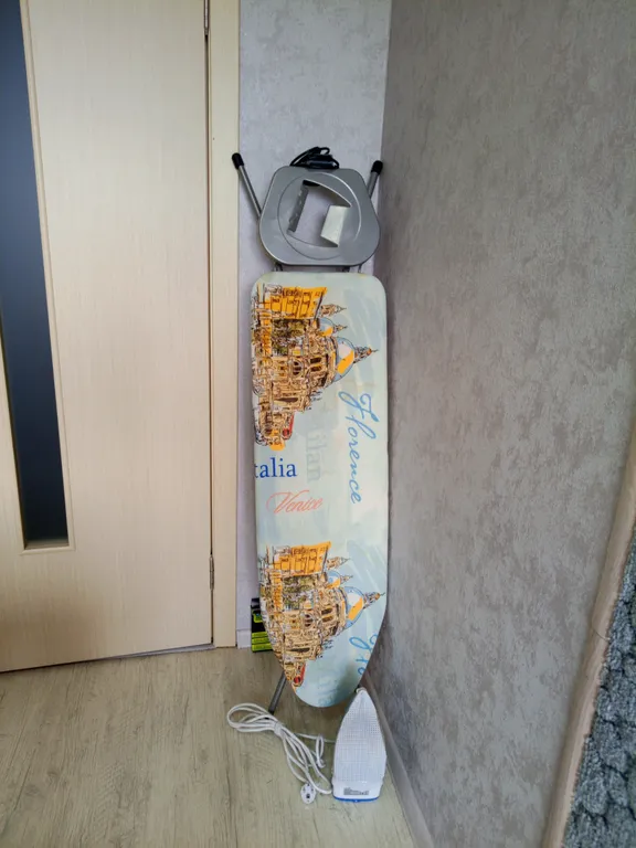 Студия у ледовой арены Трактор