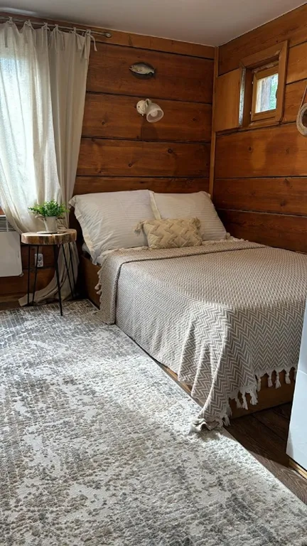 Уютный частный домик у берега