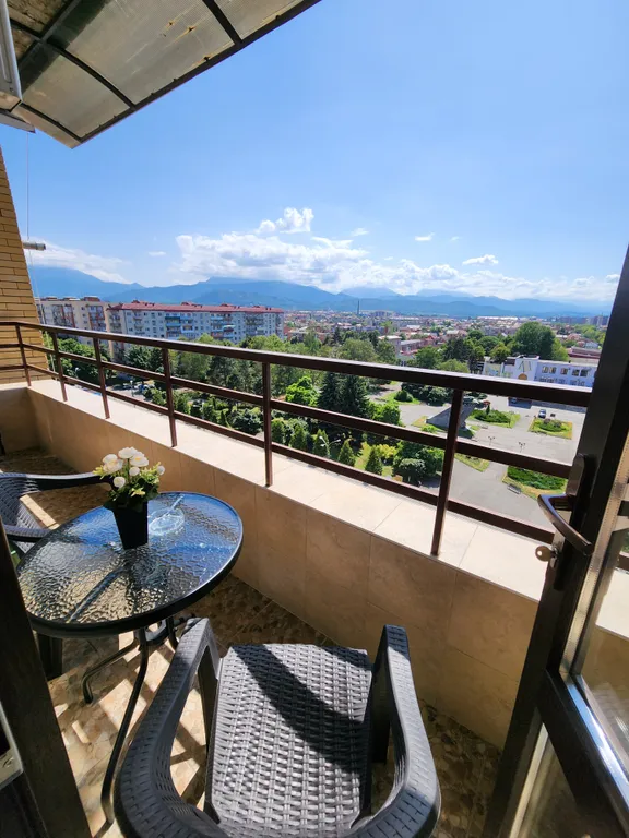 Апартамент с видом на горы