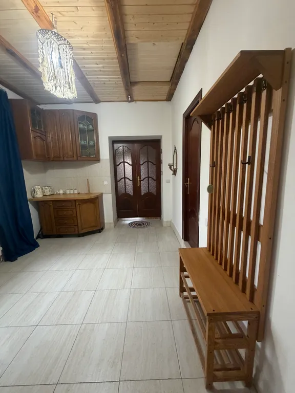 Дом у реки в тихом месте, деревенский стиль, веранда, мангал