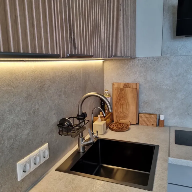 Студия в Ласпи с видом на море