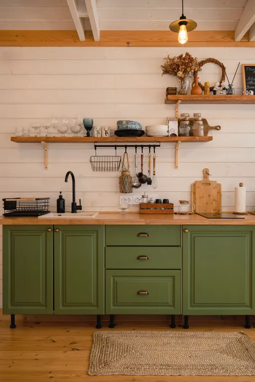 Уютный домик в лесу с горячим чаном