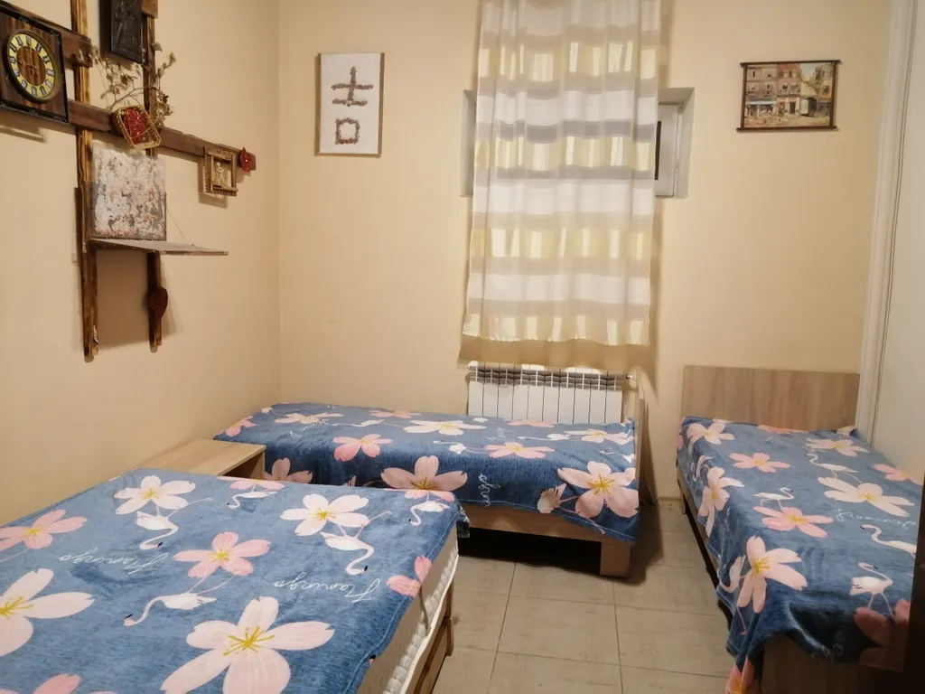 Дом с баней, бильярдом и бассейном