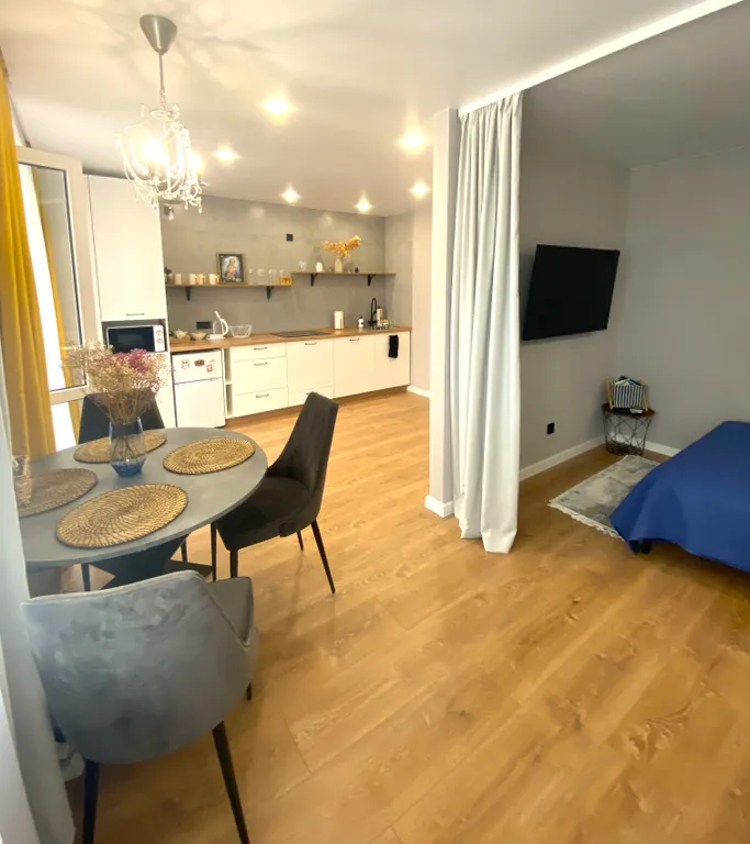 Гостеприимная квартира-студия в центре города в 5 минутах до набережной