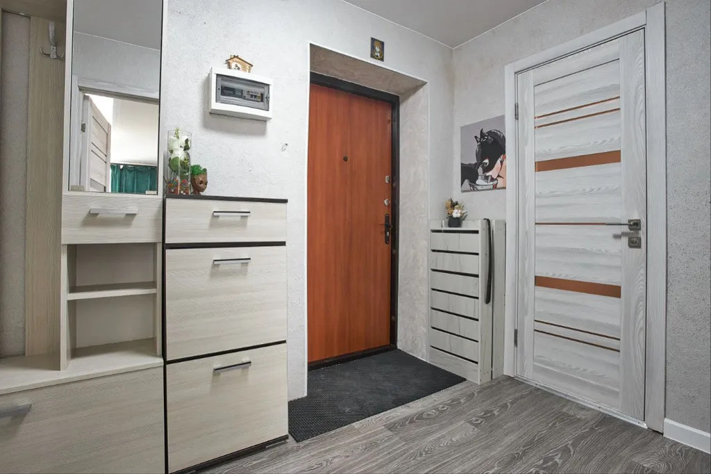 Светлая квартира с большой кроватью и Smart TV