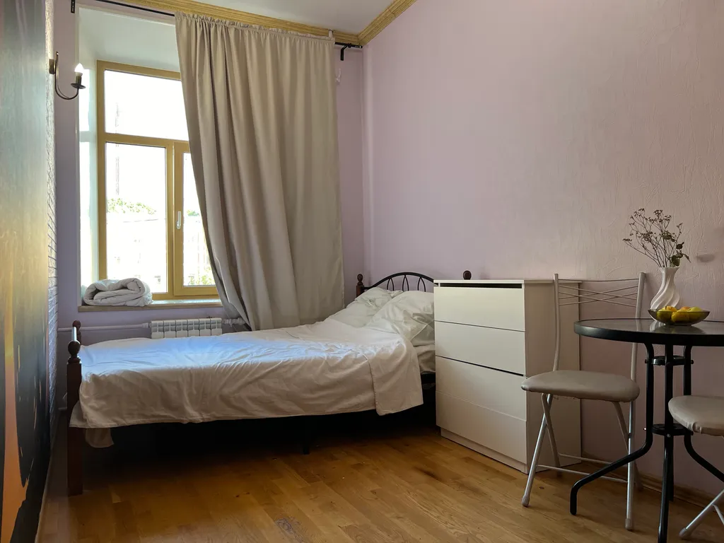 Комната — аренда посуточно в Санкт-Петербург