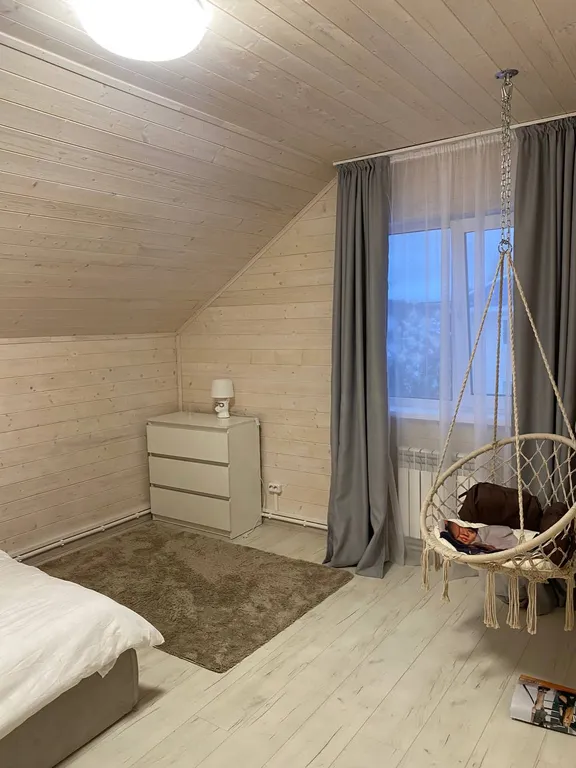 Уютный дом в лесу