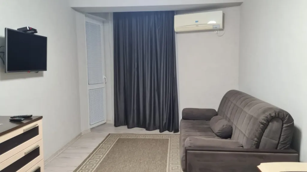 Современная квартира на берегу моря