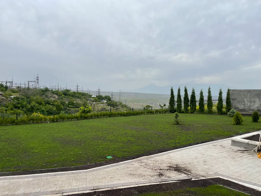 Роскошная вилла с бассейном и с видом на Арарат